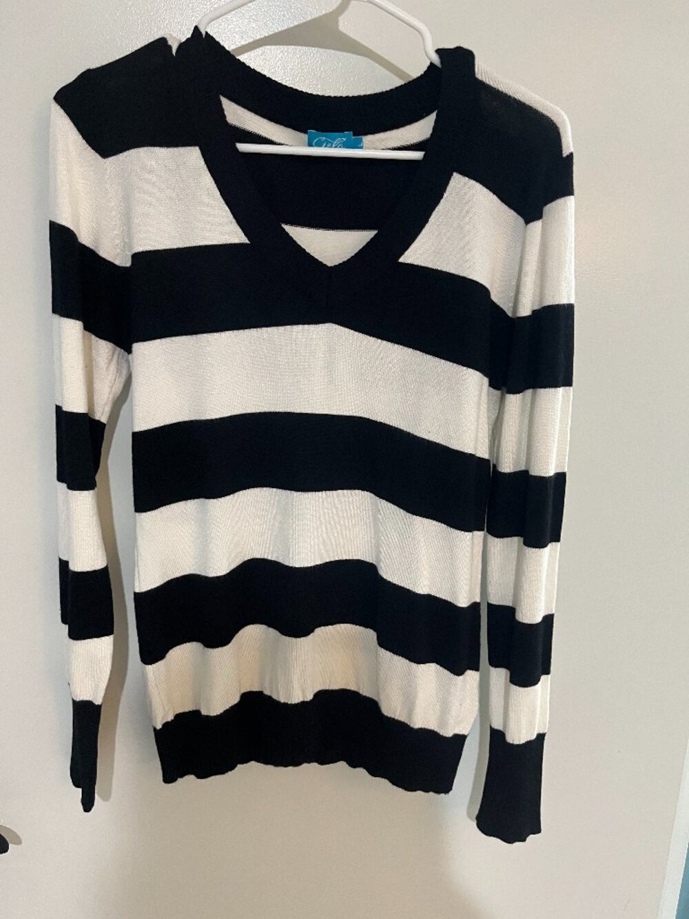 Cielo Black White Striped V Neck Sweater Lightweight Knit Size Large